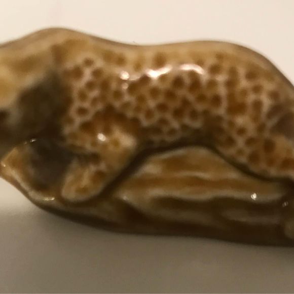 Red Rose Tea Collection Figurine Looks Like Cougar To Me Made In England - Picture 1 of 2